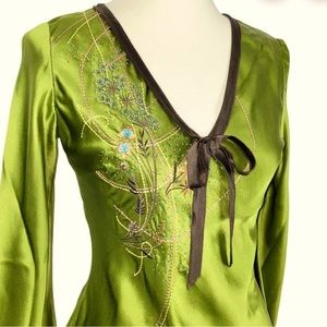 Chartreuse silk blouse 🍀 Vintage 🍀